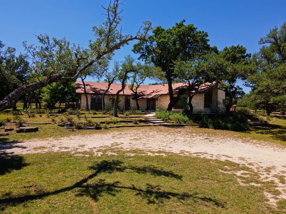 View 20 Sheppard LN in NONE 20 Sheppard LN - front exterior - Luxury home in NONE, Lampasas, TX