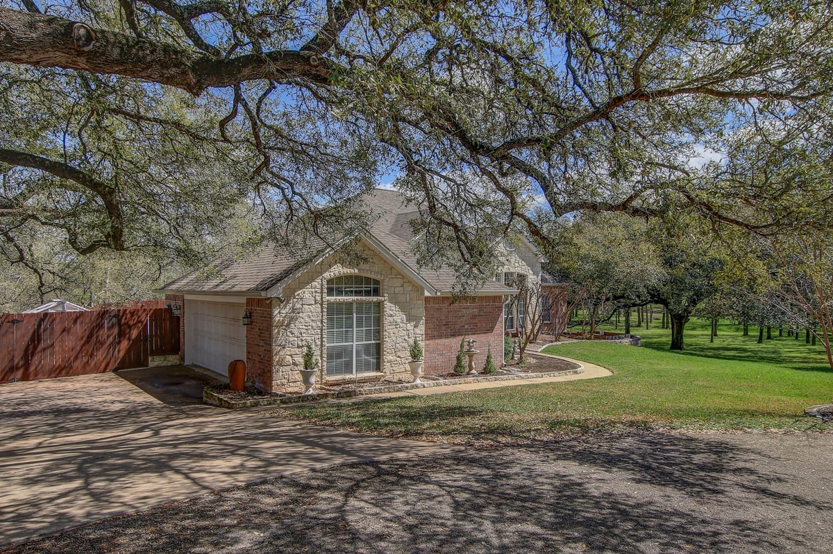 Kitchen at 200 Carriage House Rd - 3 bed 2 bath home
