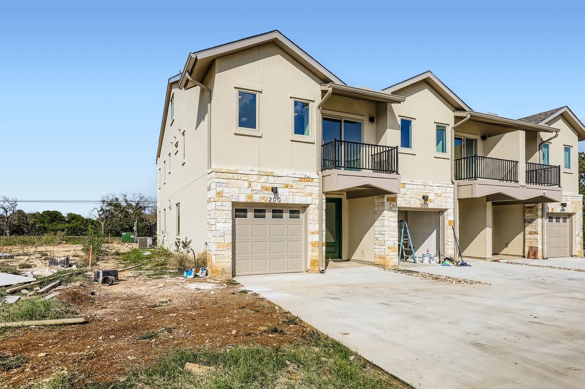 View 200 Tesla CIR in Highland Horizon Ph Iv 200 Tesla CIR - front exterior - Luxury home in Highland Horizon Ph Iv, Austin, TX