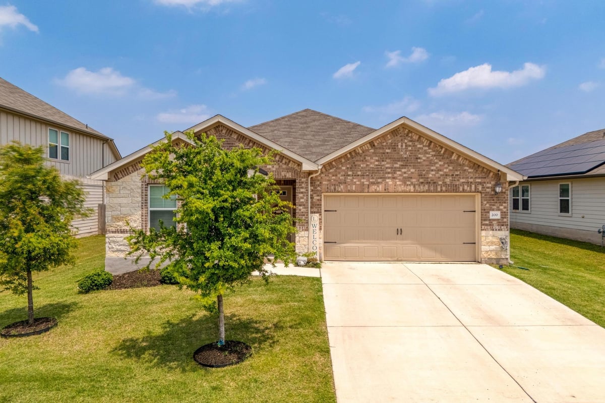 View 200 Waterway Ave in Cross Creek 200 Waterway Ave - front exterior - Luxury home in Cross Creek, Hutto, TX