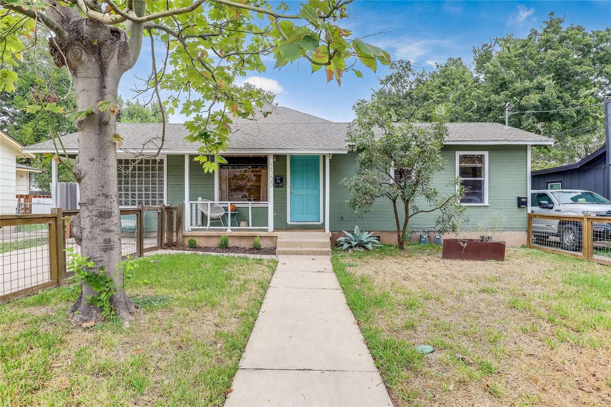 View 2000 Alegria Rd Unit #A in Burnet Heights 2000 Alegria Rd Unit #A - front exterior - Luxury home in Burnet Heights, Austin, TX