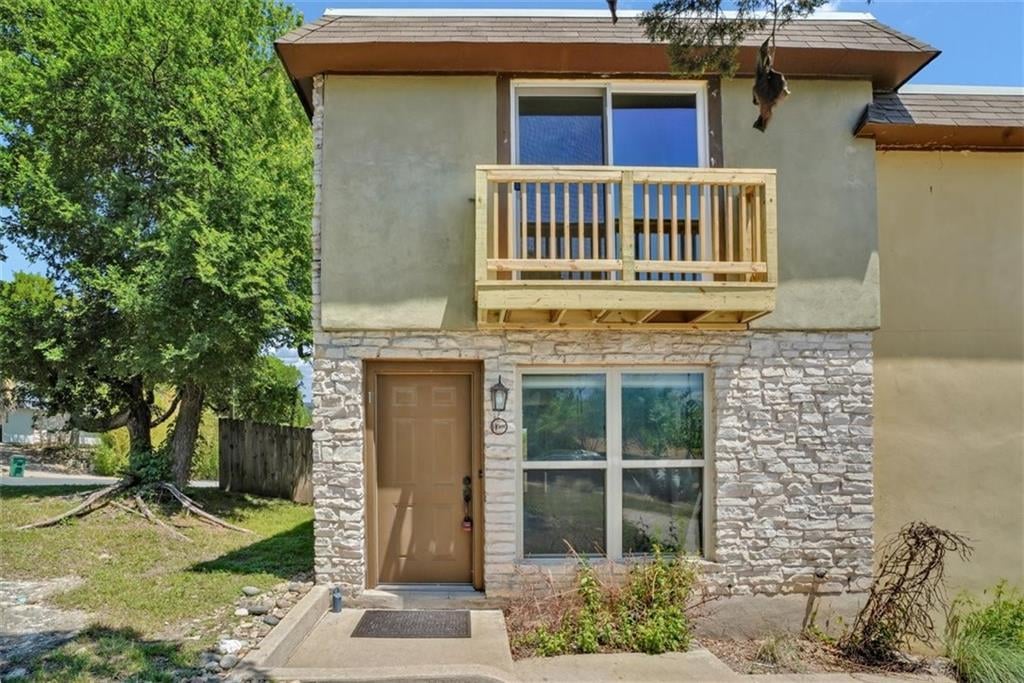 View 2000 Lightsey RD Unit #1 in 2000 Lightsey Condo 2000 Lightsey RD Unit #1 - property photo 1 - Luxury home in 2000 Lightsey Condo, Austin, TX