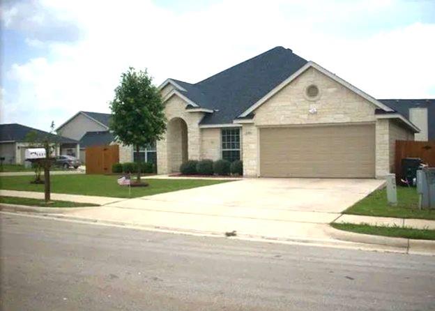 View 2001 Hearthstone Dr in Franklin Square 2001 Hearthstone Dr - property photo 1 - Luxury home in Franklin Square, San Marcos, TX