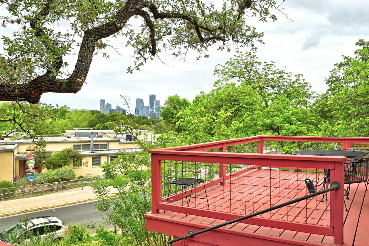 View 2003 Alameda DR in Taylor V F 2003 Alameda DR - front exterior - Luxury home in Taylor V F, Austin, TX