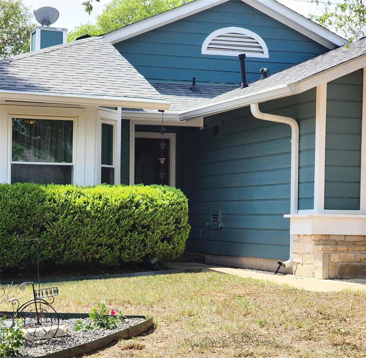 Kitchen at 2005 Elysian Fields - 3 bed 2 bath home