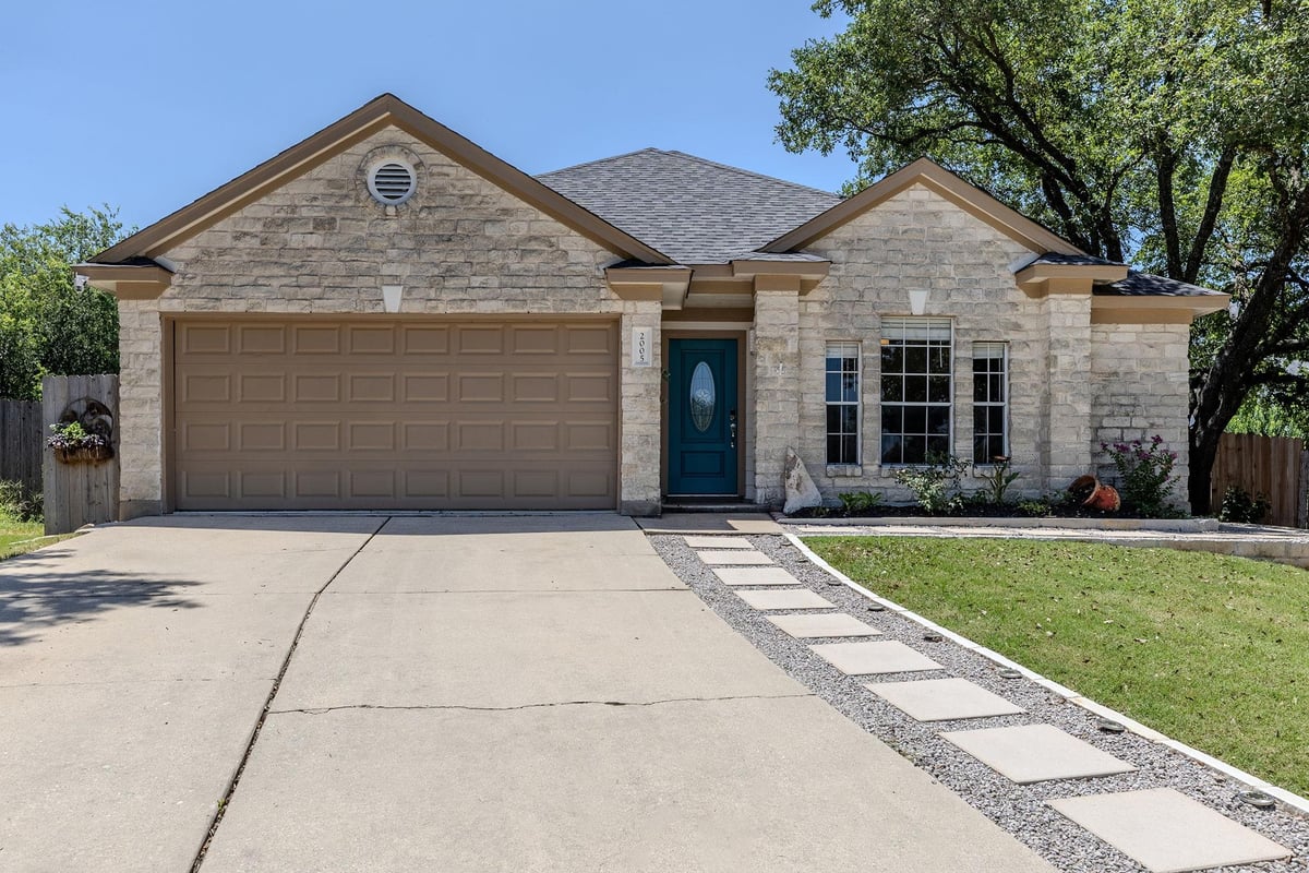 View 2005 Erika CV in SPRING RIDGE 1 2005 Erika CV - front exterior - Luxury home in SPRING RIDGE 1, Round Rock, TX