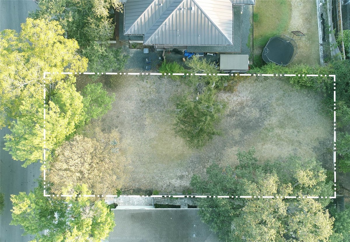 2005 Forest TRL - front exterior - Luxury lot in Tarry Town Place, Austin, TX