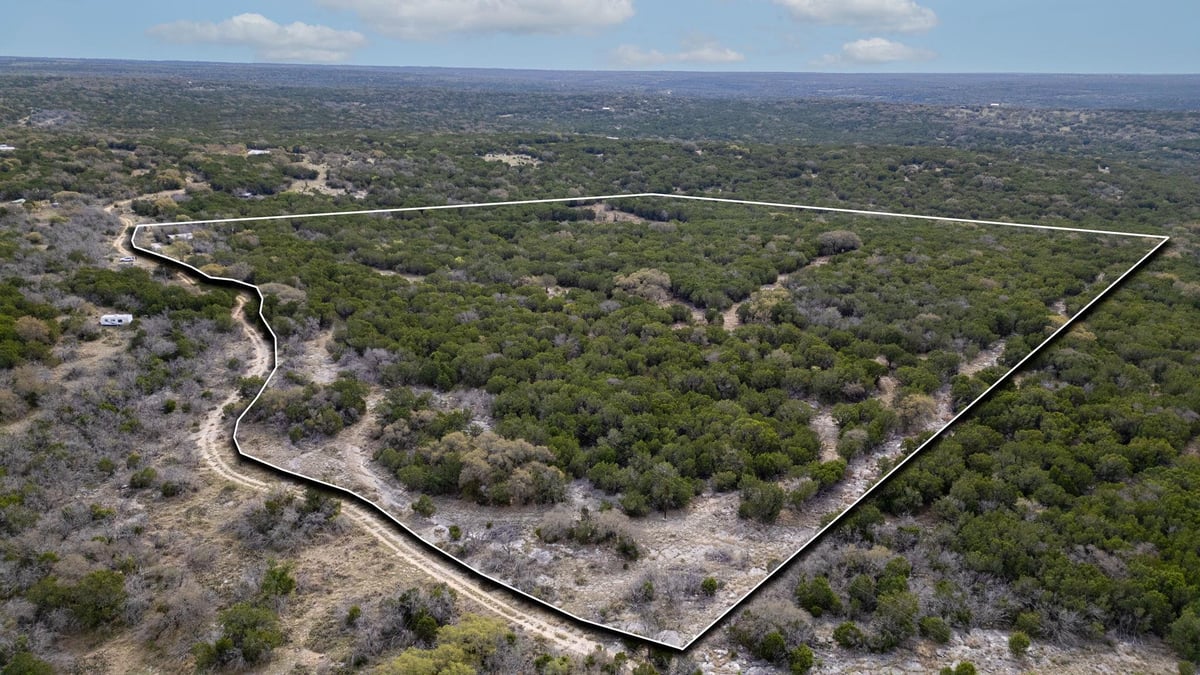 View 2005 Park Rd in Smith Ranch 2005 Park Rd - front exterior - Luxury lot in Smith Ranch, Lampasas, TX