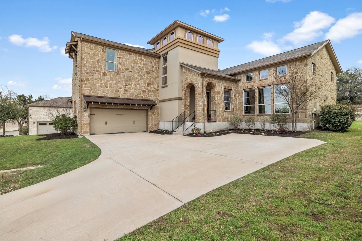 View 2008 Colina Cv in Abrantes 2008 Colina Cv - property photo 1 - Luxury home in Abrantes, Cedar Park, TX