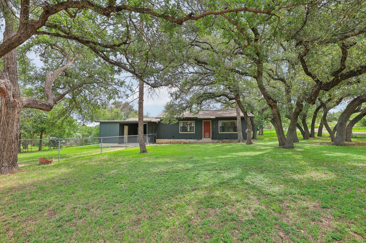 View 201 Bronco Dr in Cassie 201 Bronco Dr - property photo 1 - Luxury home in Cassie, Burnet, TX
