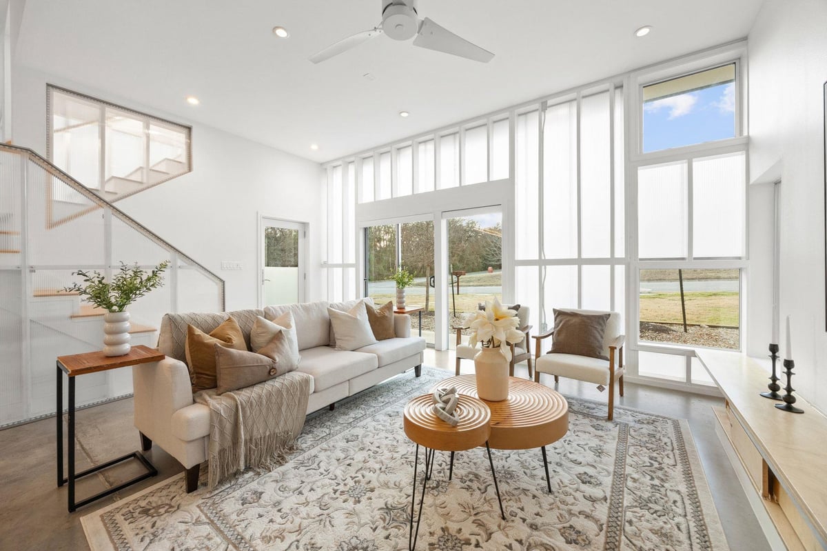 View 201 BULIAN LN Unit #B in M5711CP 201 BULIAN LN Unit #B - front exterior - Luxury home in M5711CP, Austin, TX