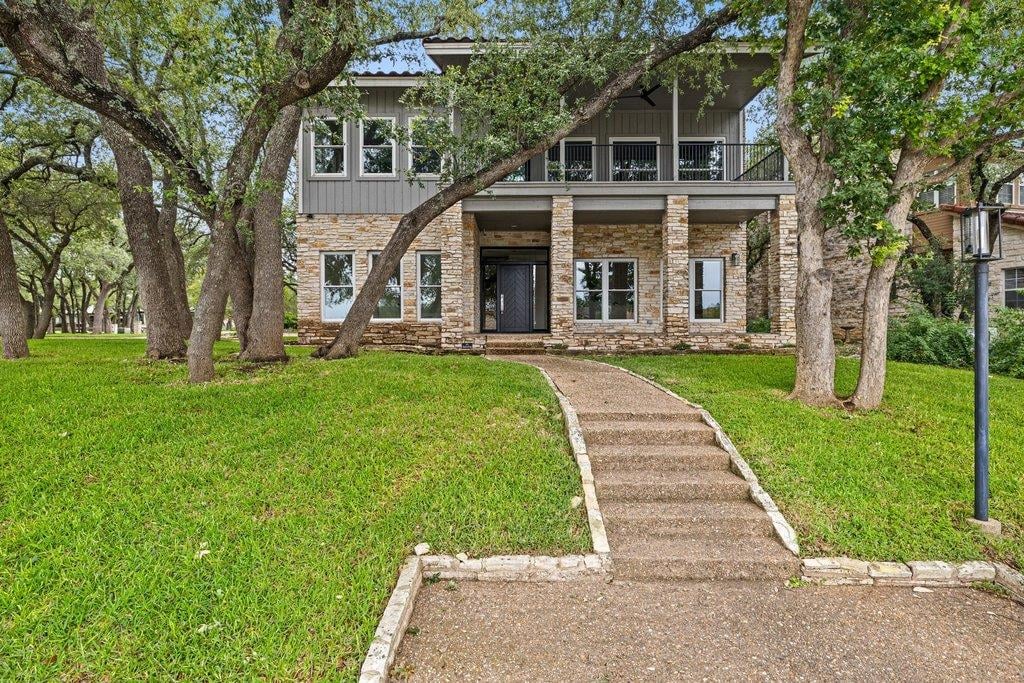 View 201 Crescent BLF in Cedar Glen Sec 01 201 Crescent BLF - front exterior - Luxury home in Cedar Glen Sec 01, Lakeway, TX