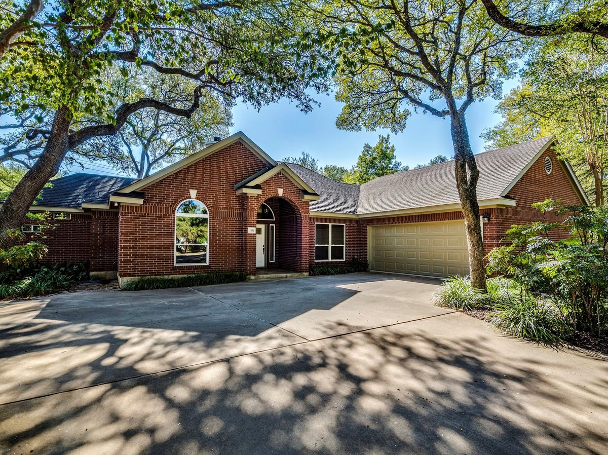 View 201 Dewberry Cv in Coves Of Cimarron 201 Dewberry Cv - property photo 1 - Luxury home in Coves Of Cimarron, Buda, TX