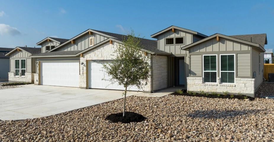 View 20105 Park Strip ST Unit #A - B in Lago Vista Civic Center Add 20105 Park Strip ST Unit #A - B - property photo 1 - Luxury home in Lago Vista Civic Center Add, Lago Vista, TX