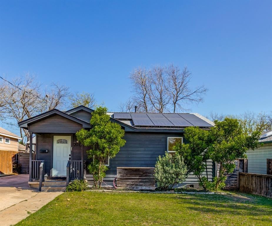 2012 Payne - front exterior - Luxury home in Bellaire, Austin, TX