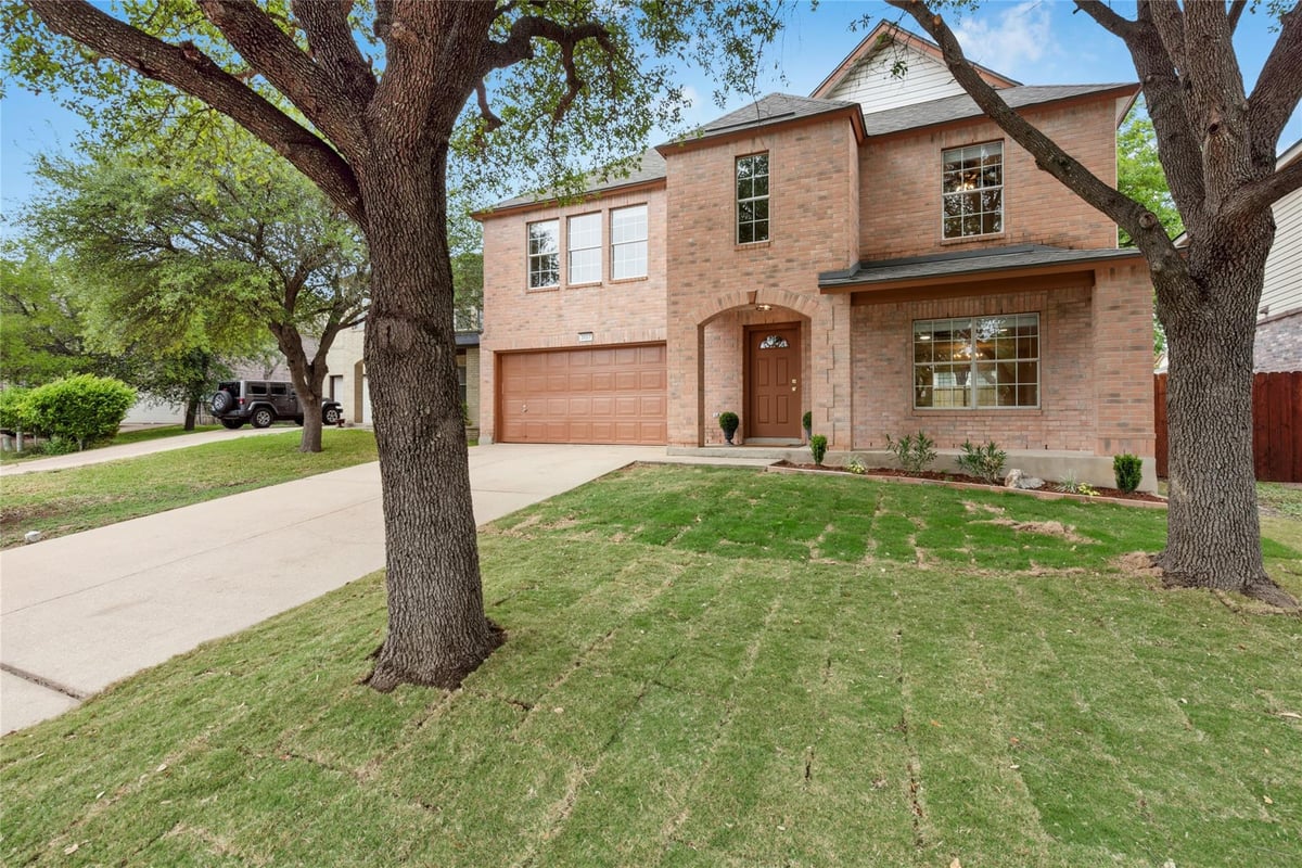 Kitchen at 2017 Carriage Club Dr - 4 bed 2 bath home