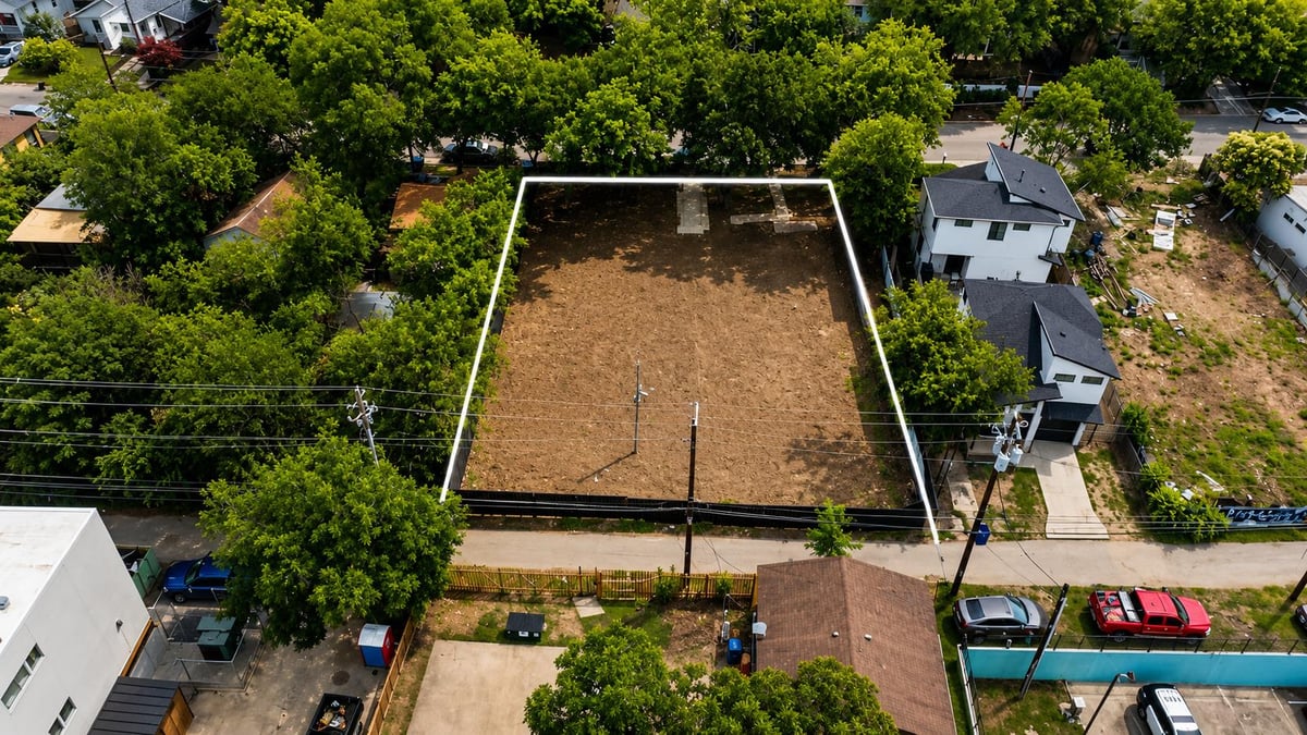View 2017 E 8th ST in Morse Fred C 2017 E 8th ST - property photo 1 - Luxury lot in Morse Fred C, Austin, TX