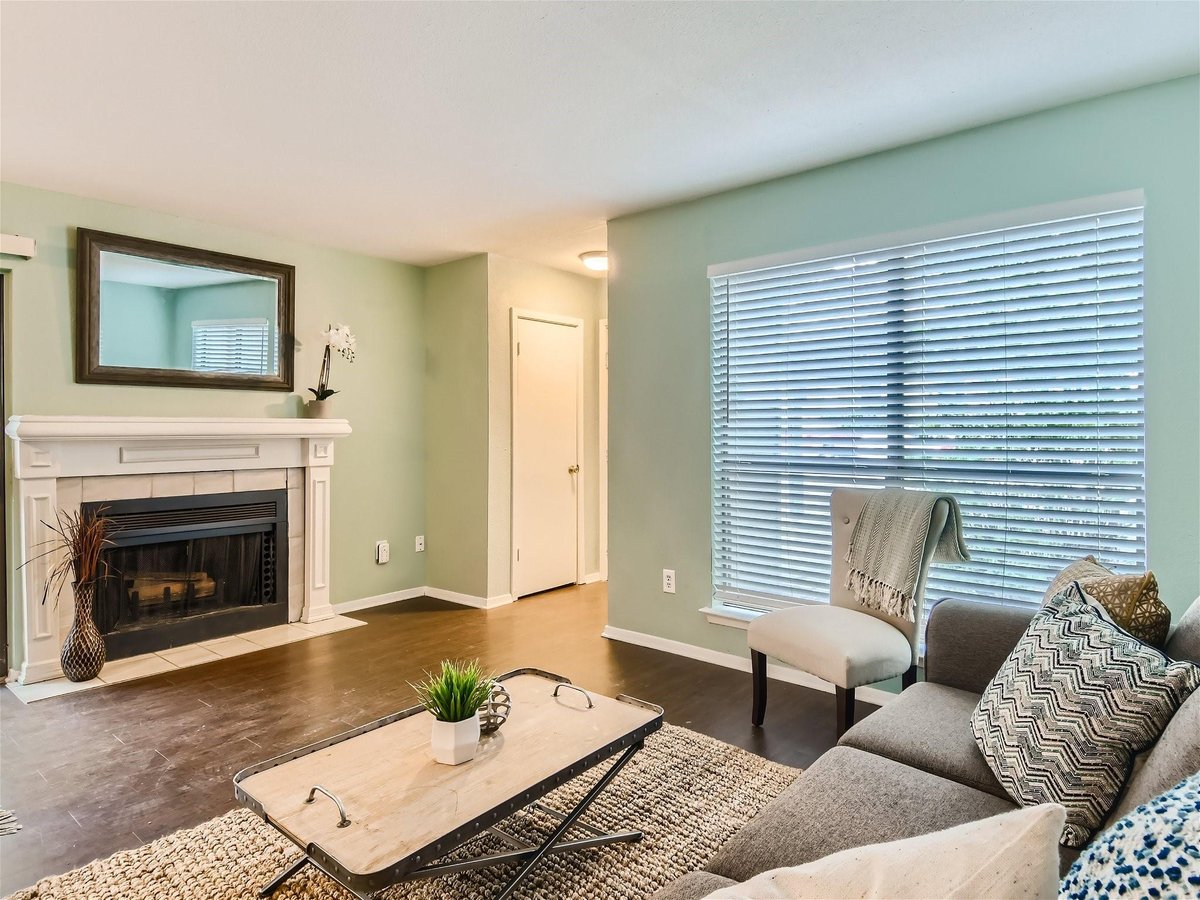 View 2018 W Rundberg Ln Unit #5D in Willowbrook North Twnhms 2018 W Rundberg Ln Unit #5D - front exterior - Luxury home in Willowbrook North Twnhms, Austin, TX