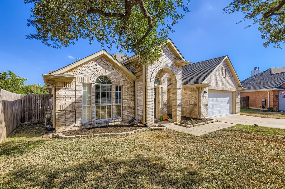 View 202 Cloud Peak Cv in Stone Canyon Sec 03 202 Cloud Peak Cv - front exterior - Luxury home in Stone Canyon Sec 03, Round Rock, TX