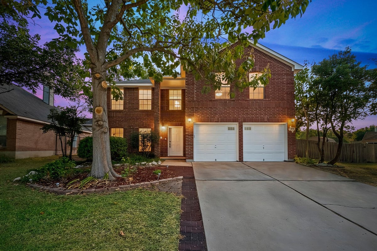 View 202 E Custers Creek Bnd in Creekside Add 202 E Custers Creek Bnd - property photo 1 - Luxury home in Creekside Add, Pflugerville, TX