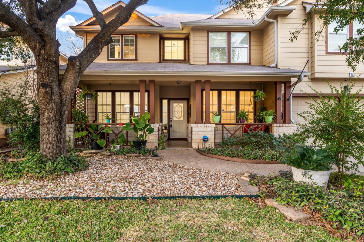 View 202 Holmstrom St in Hutto Square Sec 01 202 Holmstrom St - front exterior - Luxury home in Hutto Square Sec 01, Hutto, TX