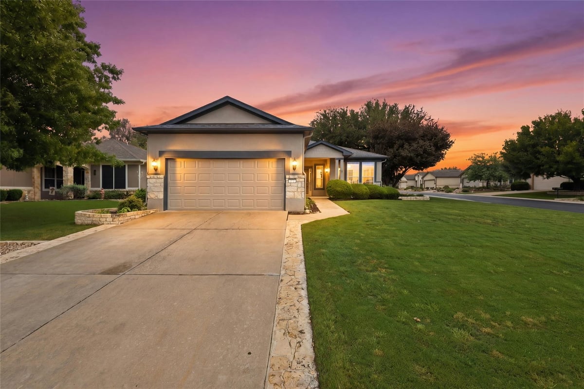 202 Palmetto Dr - front exterior - Luxury home in Sun City Georgetown Neighborhood 42 Pud, Georgetown, TX