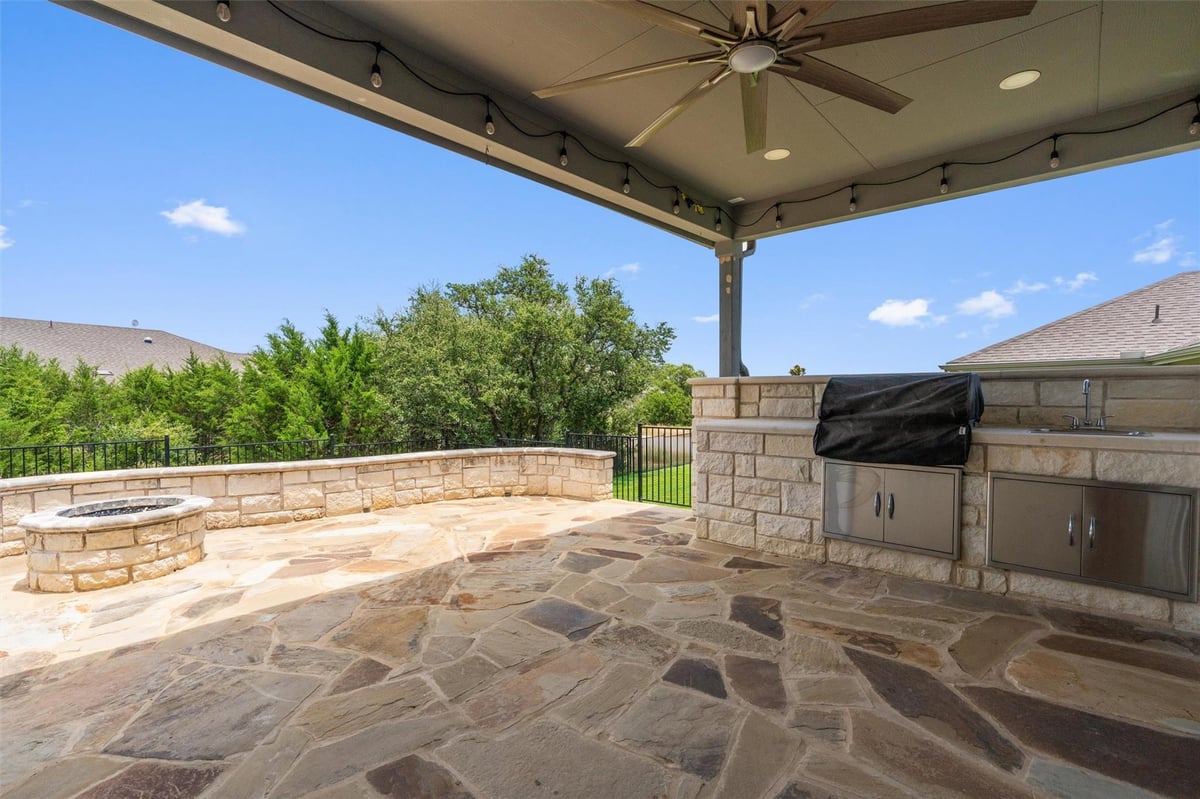 View 202 Spanish Star ST in Sun City 202 Spanish Star ST - front exterior - Luxury home in Sun City, Georgetown, TX