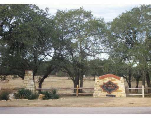 View 202 Yorks XING 202 Yorks XING - front exterior - Luxury lot in Driftwood, TX