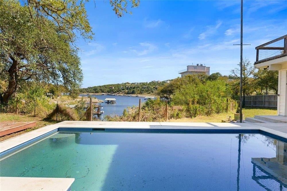 20204 Barnett Glenn Rd - front exterior - Luxury home in Big Bee Creek 02, Spicewood, TX