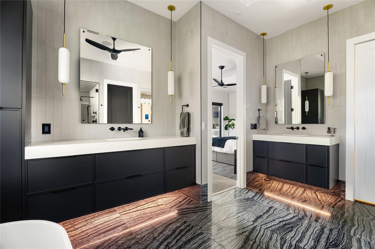 View 2021 Rue De St Germaine in St Tropez Resub Amd 2021 Rue De St Germaine - property photo 1 - Luxury home in St Tropez Resub Amd, Austin, TX