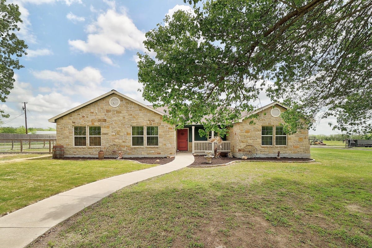 View 20217 Engelmann Ln in Dicy Hopkins Surv # 11 Abs 356 20217 Engelmann Ln - front exterior - Luxury home in Dicy Hopkins Surv # 11 Abs 356, Manor, TX