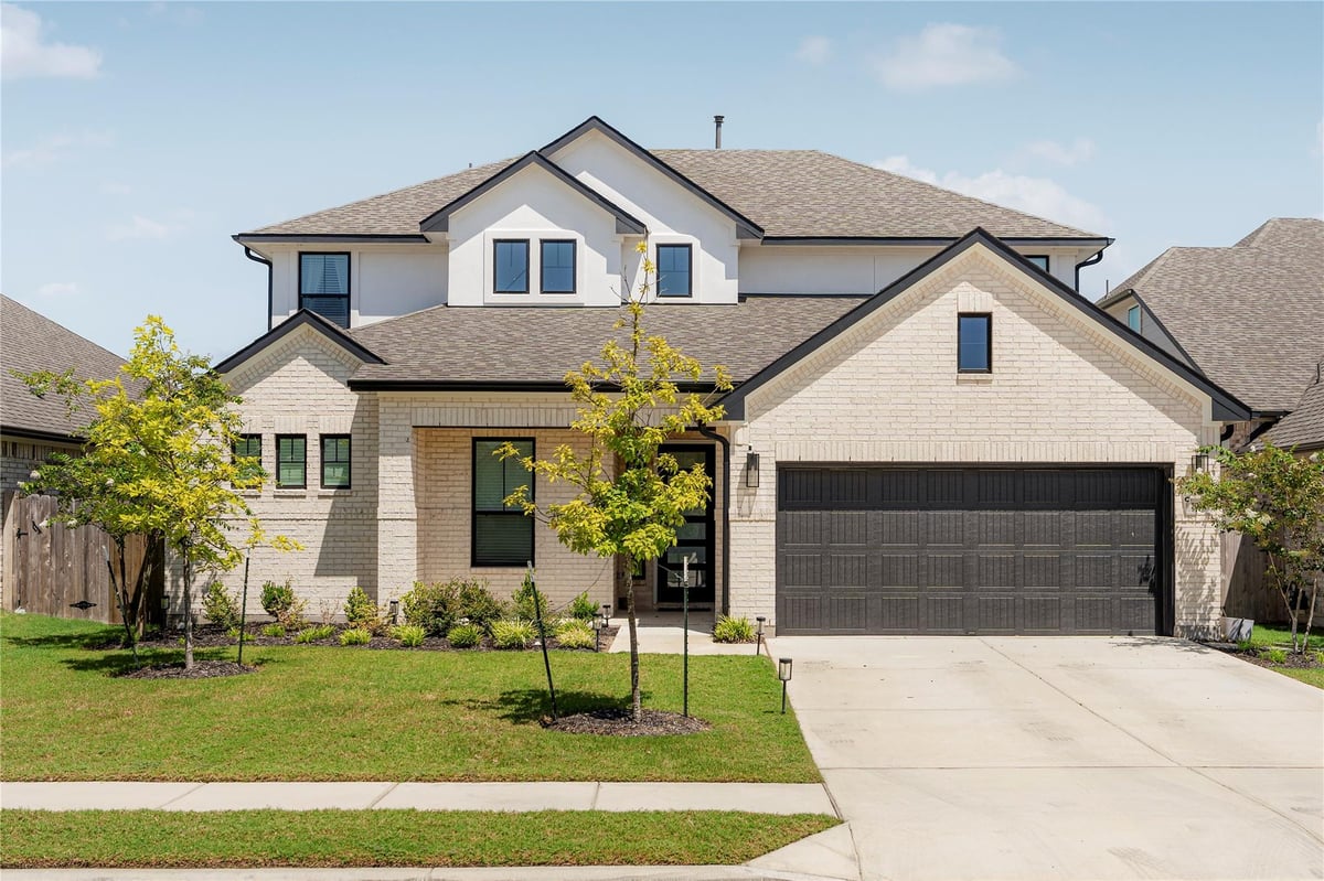 View 20225 Dustin LN in Ridge/Blackhawk Ph 1 Sec 1 20225 Dustin LN - property photo 1 - Luxury home in Ridge/Blackhawk Ph 1 Sec 1, Pflugerville, TX