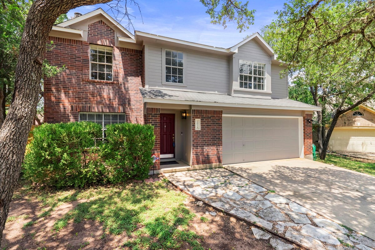 View 2028 Desco DR in Hillcrest Sec 01 2028 Desco DR - property photo 1 - Luxury home in Hillcrest Sec 01, Austin, TX