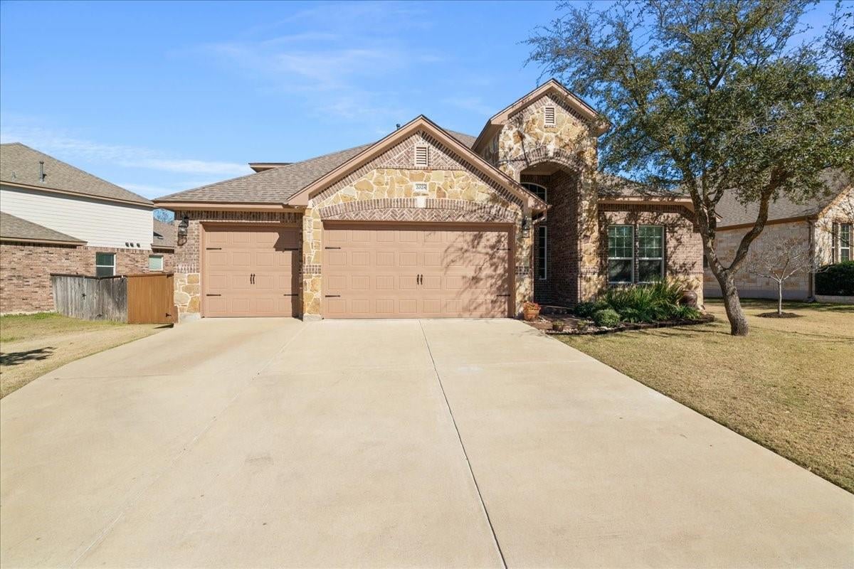 View 2028 Tribal Way in Crystal Falls 2028 Tribal Way - property photo 1 - Luxury home in Crystal Falls, Leander, TX