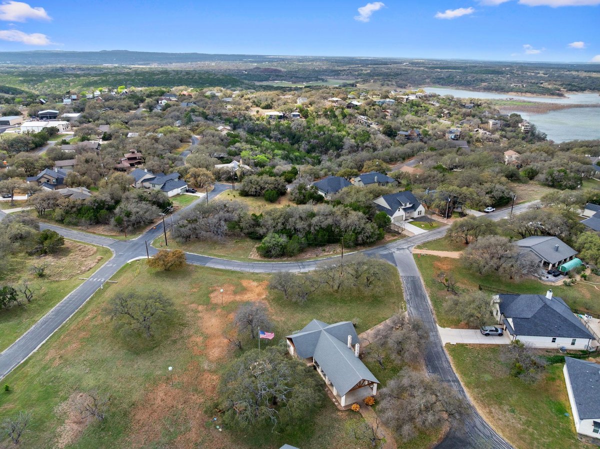View 204 Bedford (Lot 266) Dr in Windermere Oaks 204 Bedford (Lot 266) Dr - front exterior - Luxury lot in Windermere Oaks, Spicewood, TX