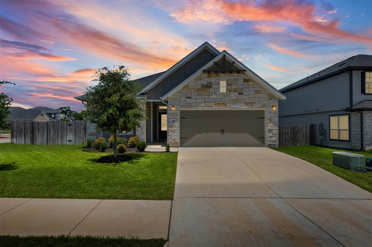 View 215 Cabiness DR in Sanctuary 215 Cabiness DR - property photo 1 - Luxury home in Sanctuary, Salado, TX