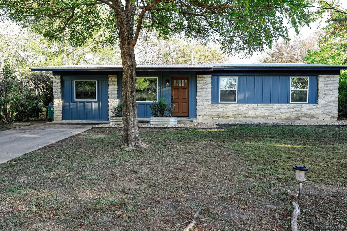View 204 Chippendale Ave in Greenwood Hills Sec 02 204 Chippendale Ave - front exterior - Luxury home in Greenwood Hills Sec 02, Austin, TX
