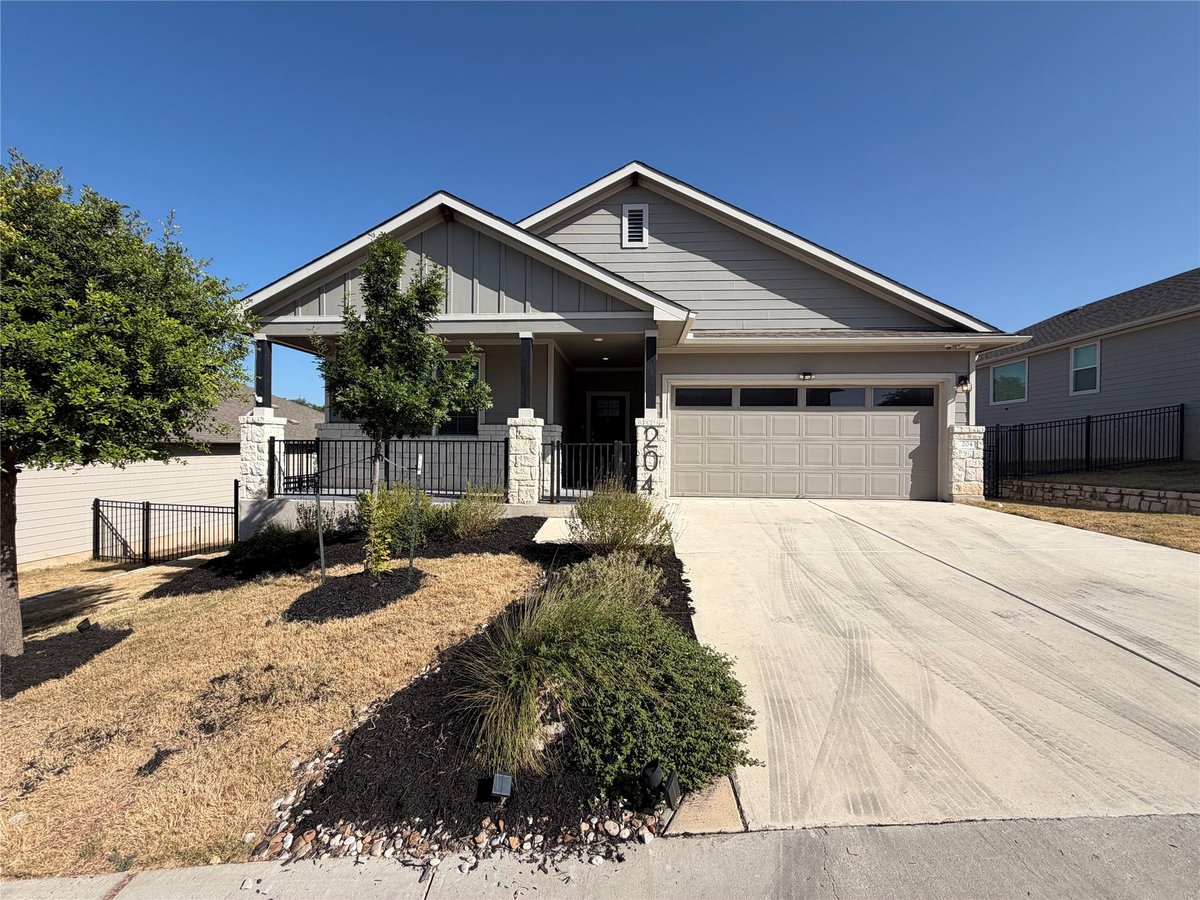 204 Florenz LN - property photo 1 - Luxury home in ANCHO SIENNA SEC 19 CONDO, Georgetown, TX