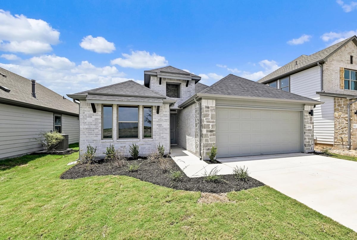 View 204 Melrose ST in Prairie Winds 204 Melrose ST - property photo 1 - Luxury home in Prairie Winds, Hutto, TX