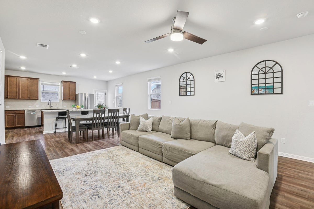 204 Swinging H LN - front exterior - Luxury home in BERRY CREEK HIGHLANDS, Georgetown, TX