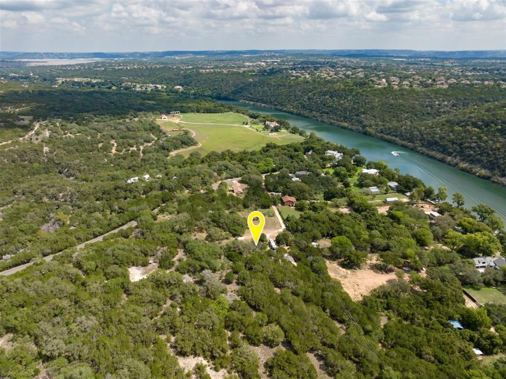 View 204 Underhill Rd in Rio Vista Add 204 Underhill Rd - front exterior - Luxury lot in Rio Vista Add, Austin, TX