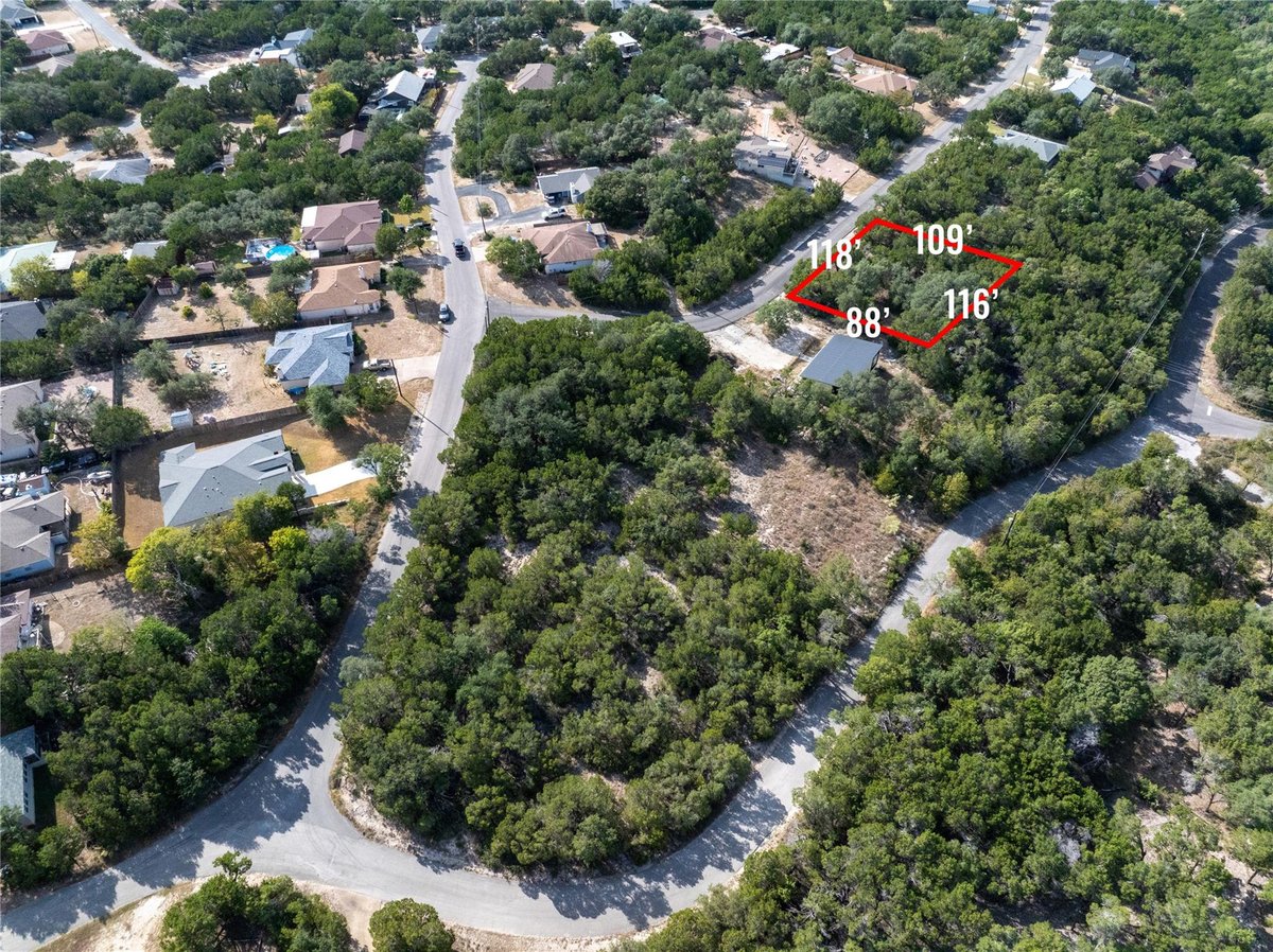 View 20404 BUCKSKIN Rdg in Lago Vista Sec 02 20404 BUCKSKIN Rdg - front exterior - Luxury lot in Lago Vista Sec 02, Lago Vista, TX
