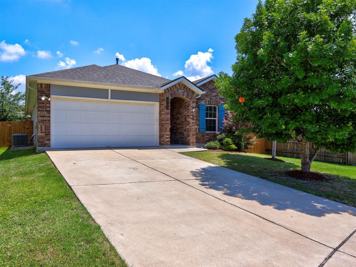 View 2041 Mottey ST in Highcrest Mdw Sec 2 2041 Mottey ST - front exterior - Luxury home in Highcrest Mdw Sec 2, Georgetown, TX