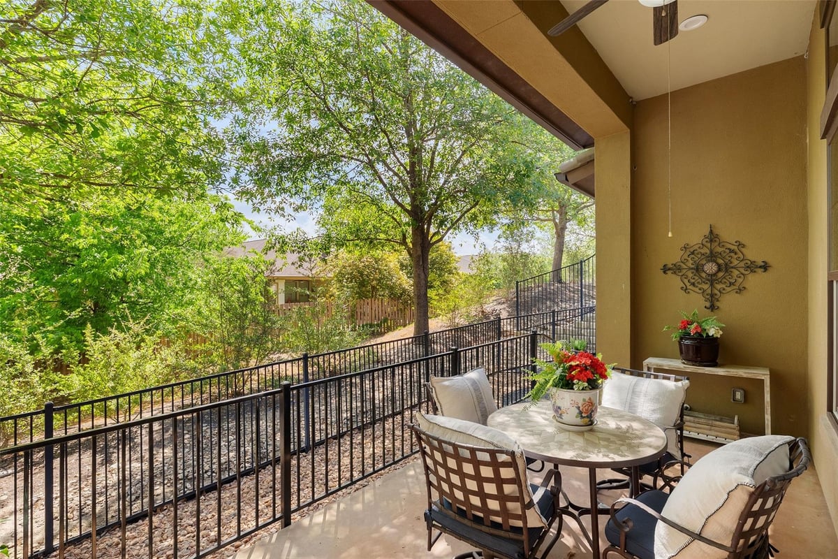 Living area at 205 Amiata Ave Unit #96 - 3 bed 2 bath home