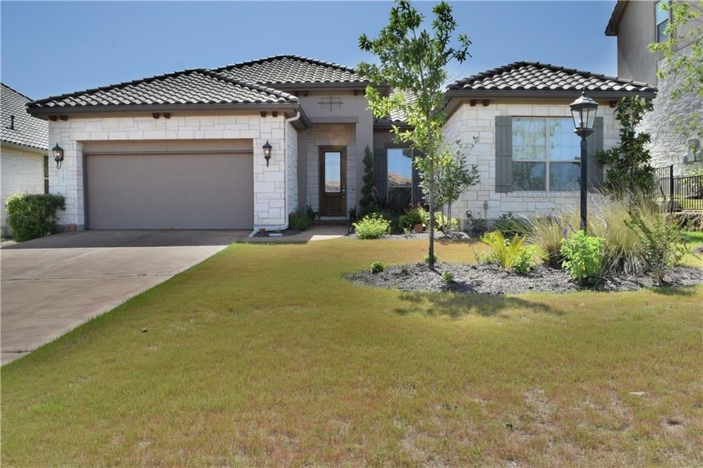 View 205 Antigua WAY in Rough Hollow Sec 2 Amd Pla 205 Antigua WAY - property photo 1 - Luxury home in Rough Hollow Sec 2 Amd Pla, Austin, TX