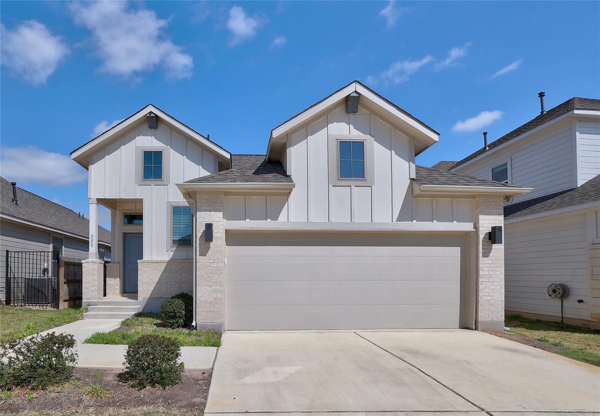 View 205 Banyon Dr in SANTA RITA 205 Banyon Dr - front exterior - Luxury home in SANTA RITA, Liberty Hill, TX