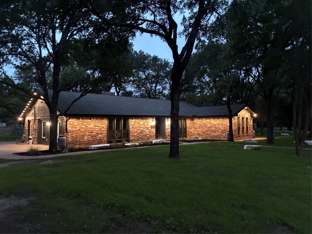 View 205 Bello CIR in Serenada Country Estates 205 Bello CIR - front exterior - Luxury home in Serenada Country Estates, Georgetown, TX