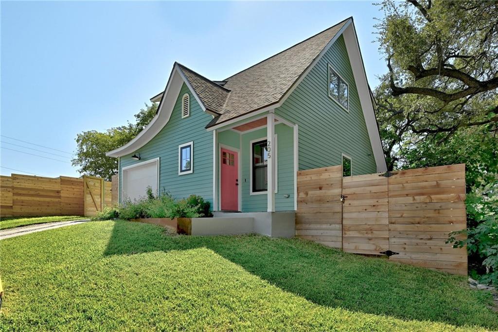 View 205 Dunlap St in FORTVIEW ADDN 205 Dunlap St - front exterior - Luxury home in FORTVIEW ADDN, Austin, TX
