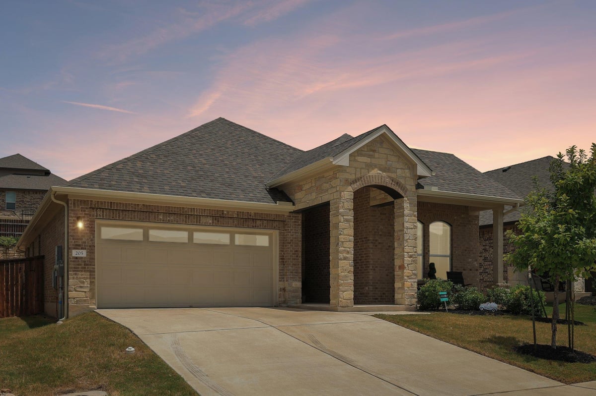 205 Indian Shoal DR - front exterior - Luxury home in Shadow Canyon Ph 2, Georgetown, TX