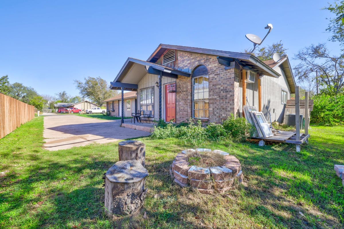 Kitchen at 205 Liverpool Dr - Greenwood Hills Sec 05, Austin, TX